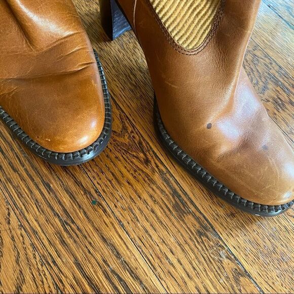TOMMY HILFIGER Tan and Brown Corduroy and Leather Pull On Boots size 6 - Picture 4 of 13